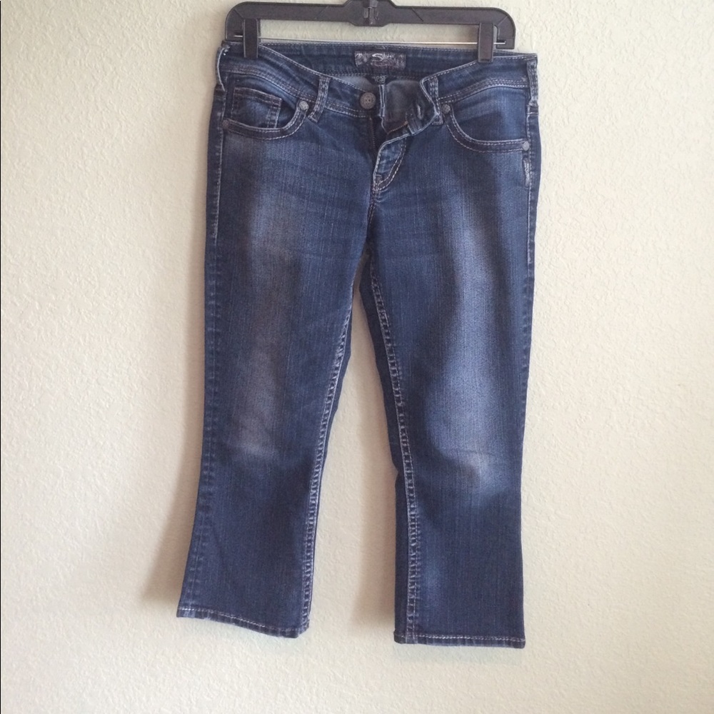 Silver jean capris. Size 29.