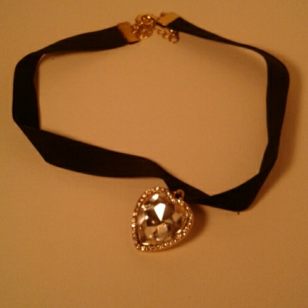 Heart Gemstone Velvet Choker