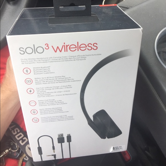 Beats Headphones (not opened) - Picture 2 of 2