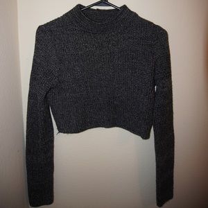 Long sleeve knit crop top!
