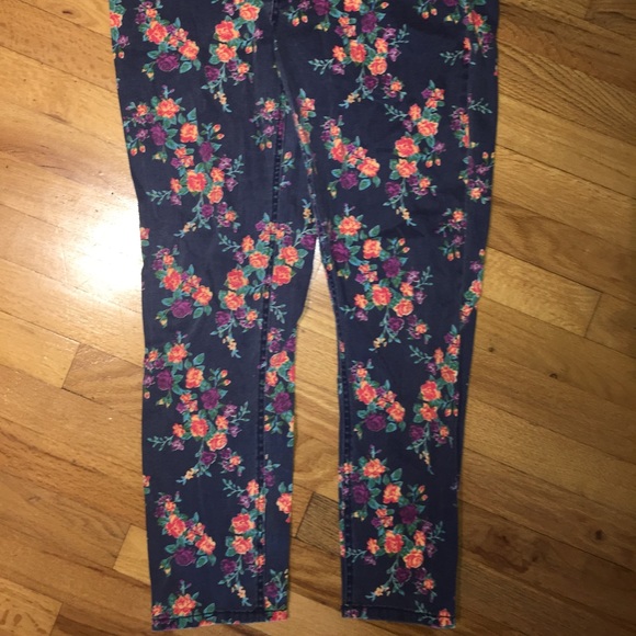 Floral 3/4 skinny ankle mossimo jeans - Picture 2 of 5