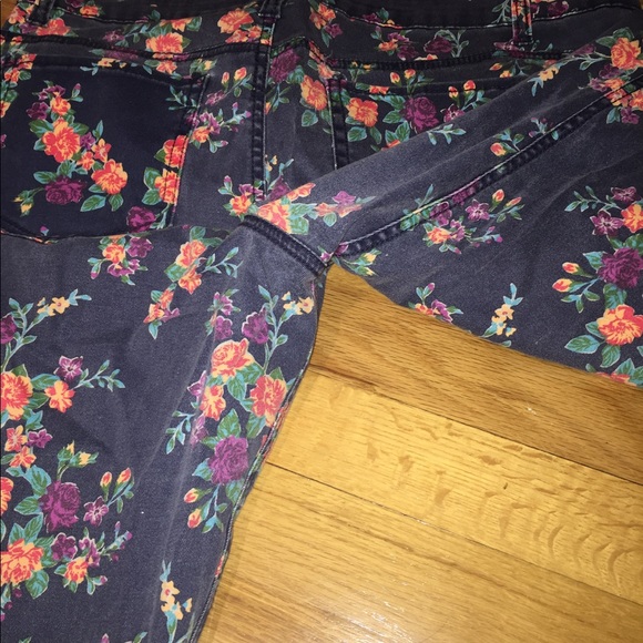 Floral 3/4 skinny ankle mossimo jeans - Picture 5 of 5