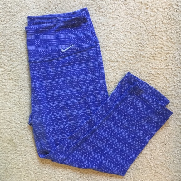 Nike Pants - Nike Printed Leggings