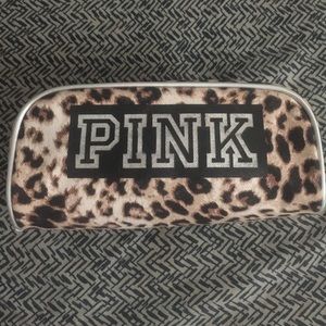 VS PINK MAKEUP BAG CHEETAH