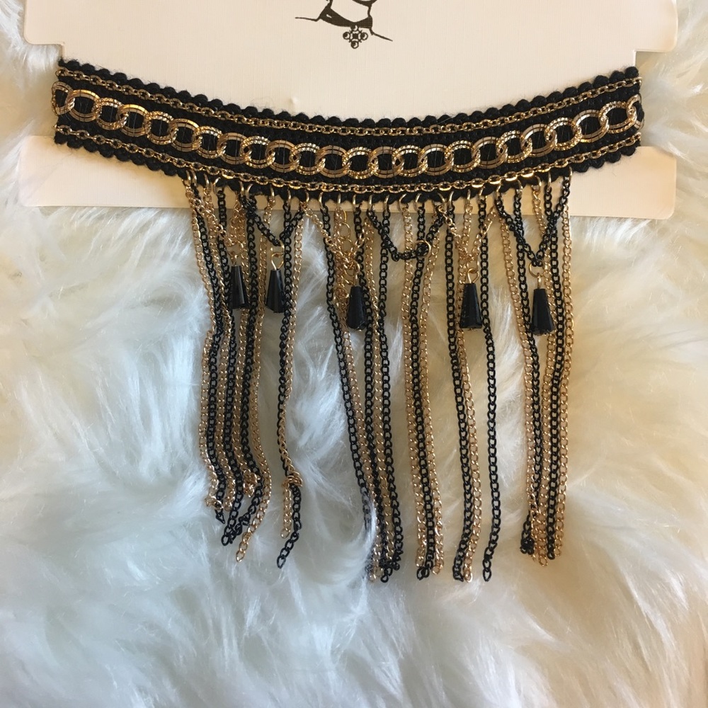Black/gold choker chain