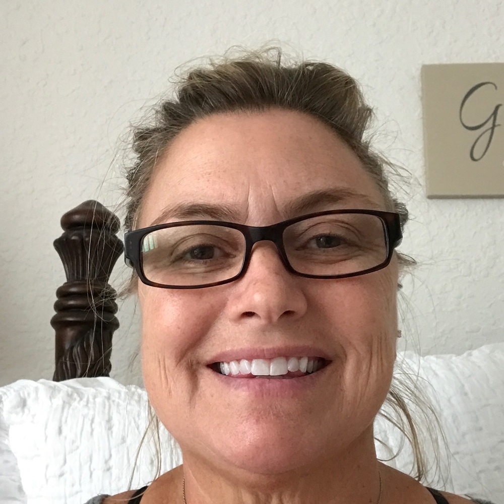 Meet your Posher, Dana