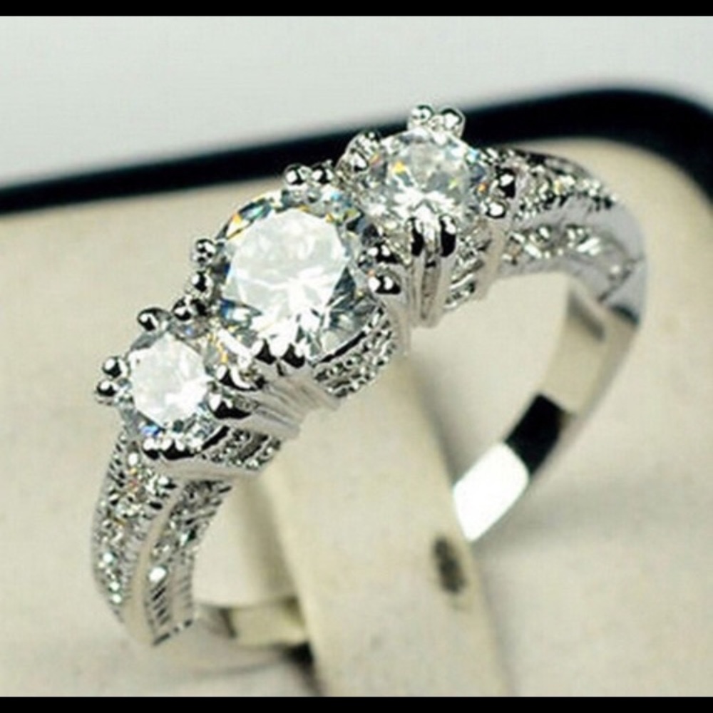 New size 8 Engagement ring