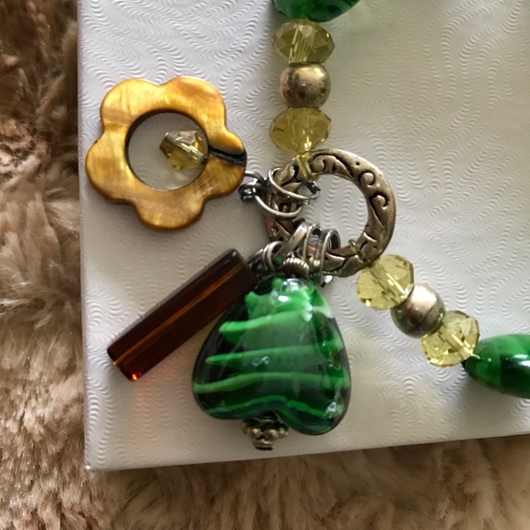 NEW! Lovely Green and Yellow Beaded Bracelet - Picture 2 of 3