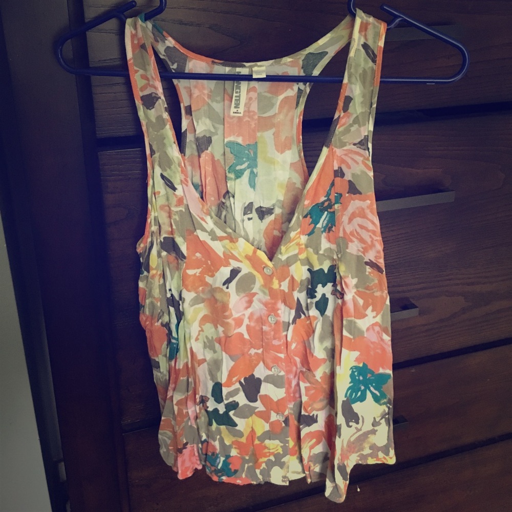 Floral flowing tank top