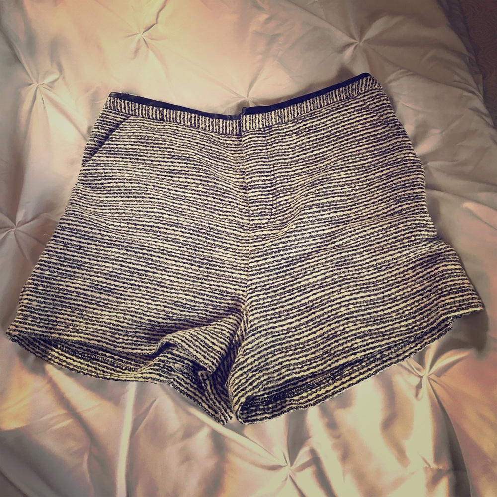 NWOT Skies Are Blue Leather Detail Shorts
