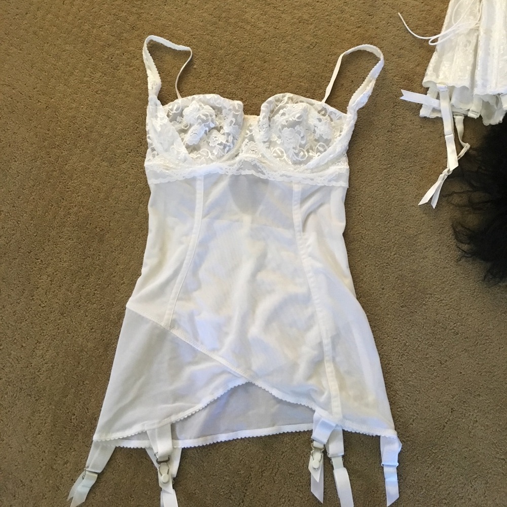White body shaper 34DD