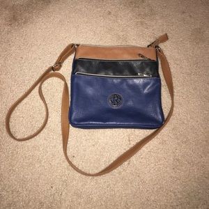 NWOT Brown, black and navy Relic crossbody