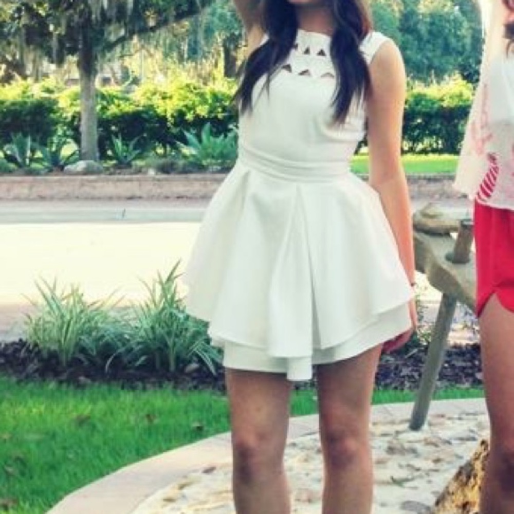 Lulu's White Romper - AMAZING dress ✨
