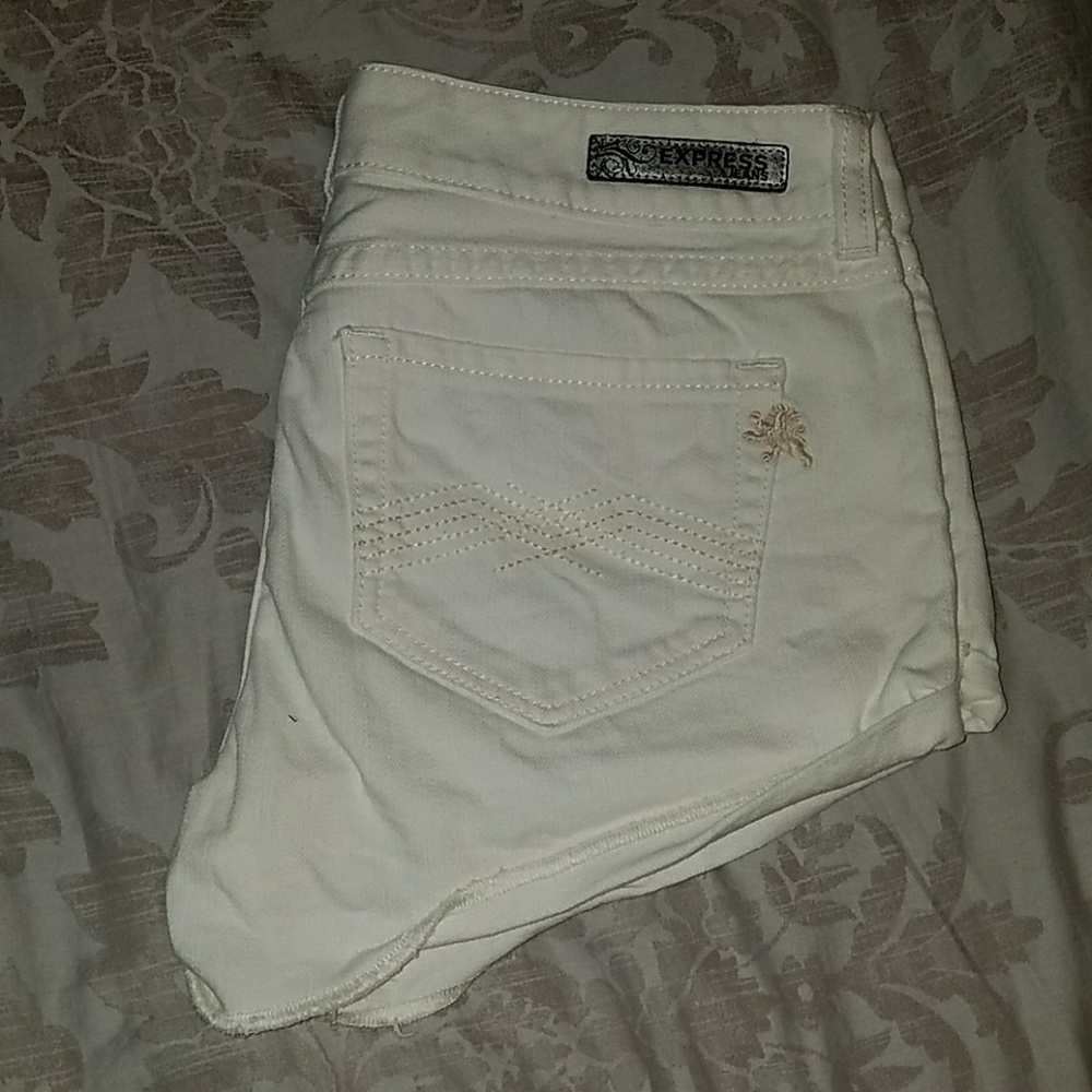 Express Stella low cut white jean shorts