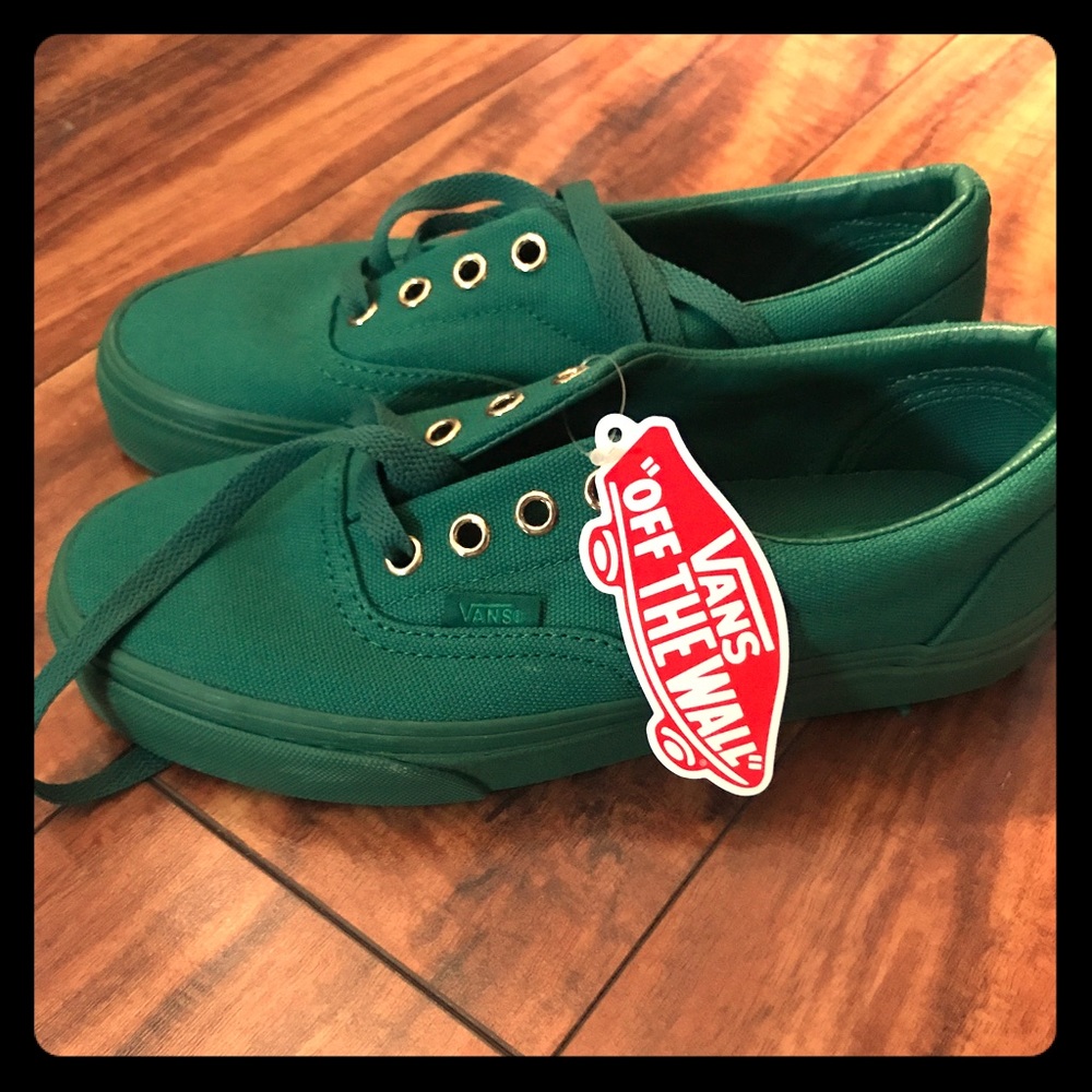 Brand New NEVER BEEN WORN Vans