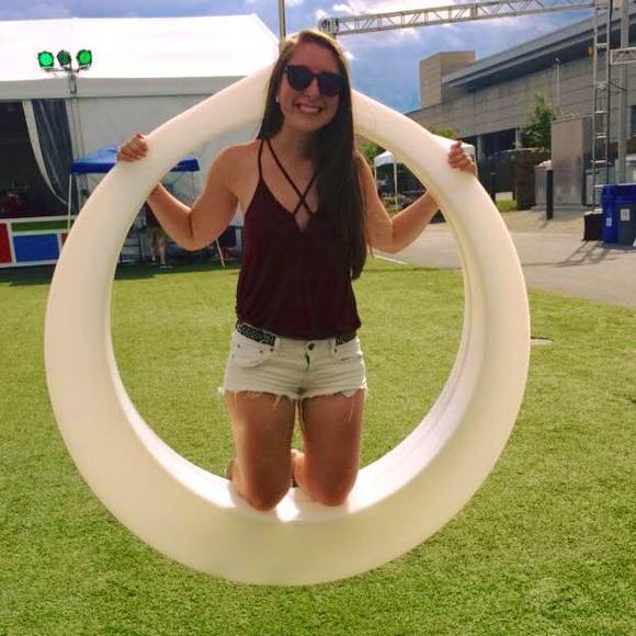 Meet your Posher, Caitlin - Picture 1 of 1