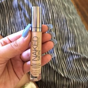 NAKED skin concealer