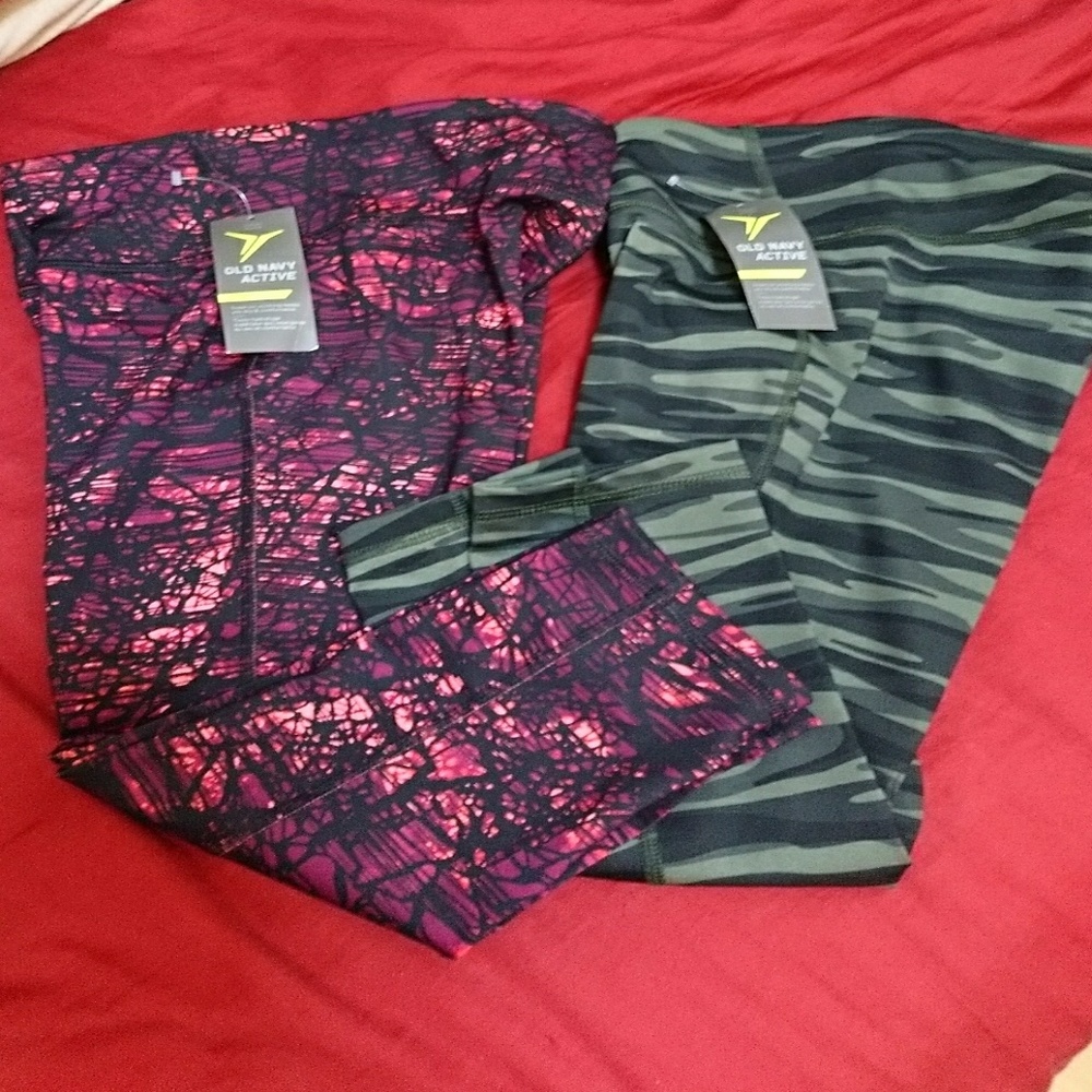 Bnwt old navy go-dry crop workout leggings BUNDLE