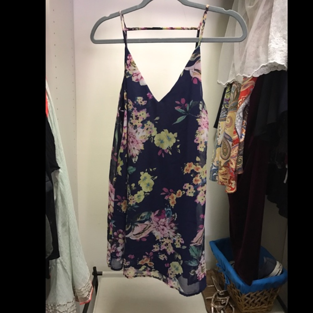 Floral Tobi shift dress.
