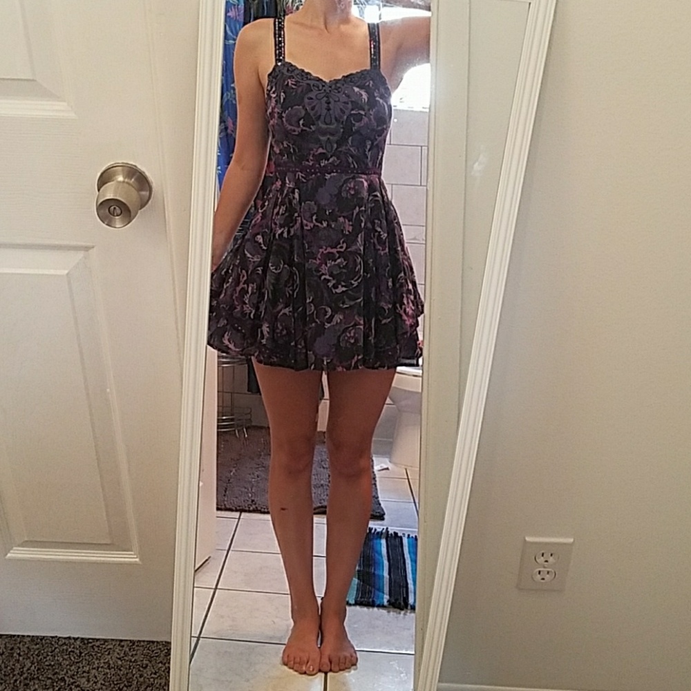 Beautiful, flirty Free People mini dress