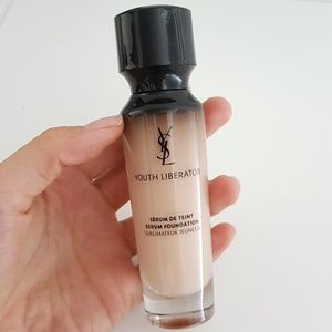 YSL Foundation in shade B20