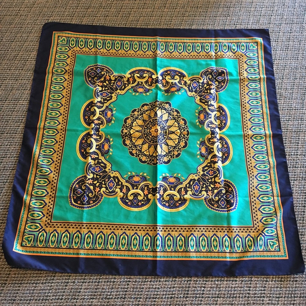 Ladies scarf