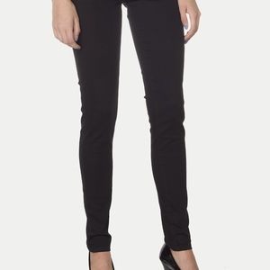 Black skinny Levi's