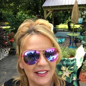 Meet your Posher, Maureen