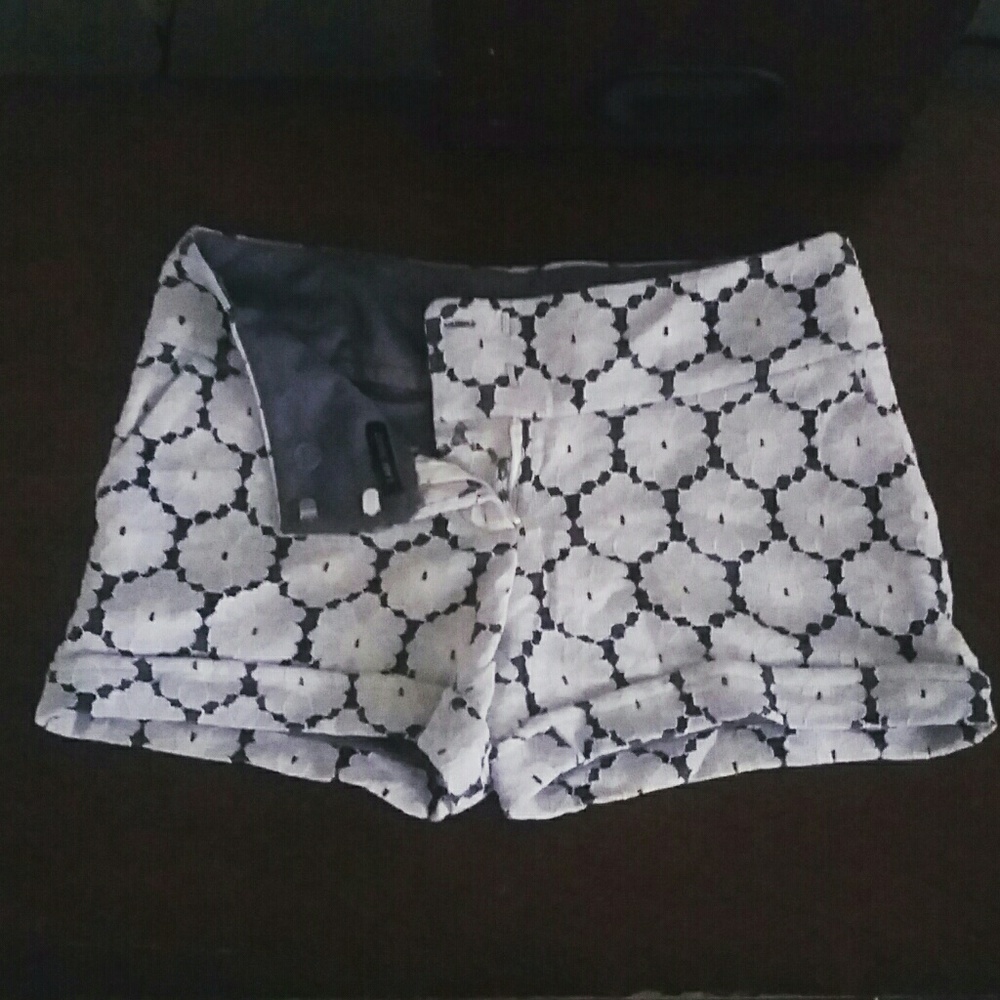 🌺Summer Sale!!🌺 Dressy Lace Shorts!