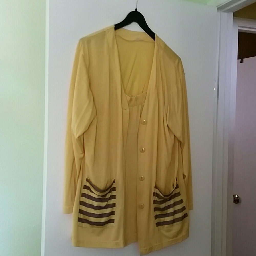 Jacket & Shorts yellow Size 10 Viscose/Polyester