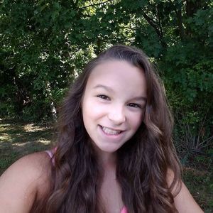 Meet your Posher, Alyssa