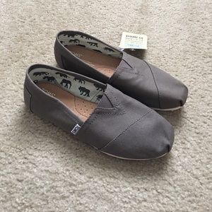 Toms