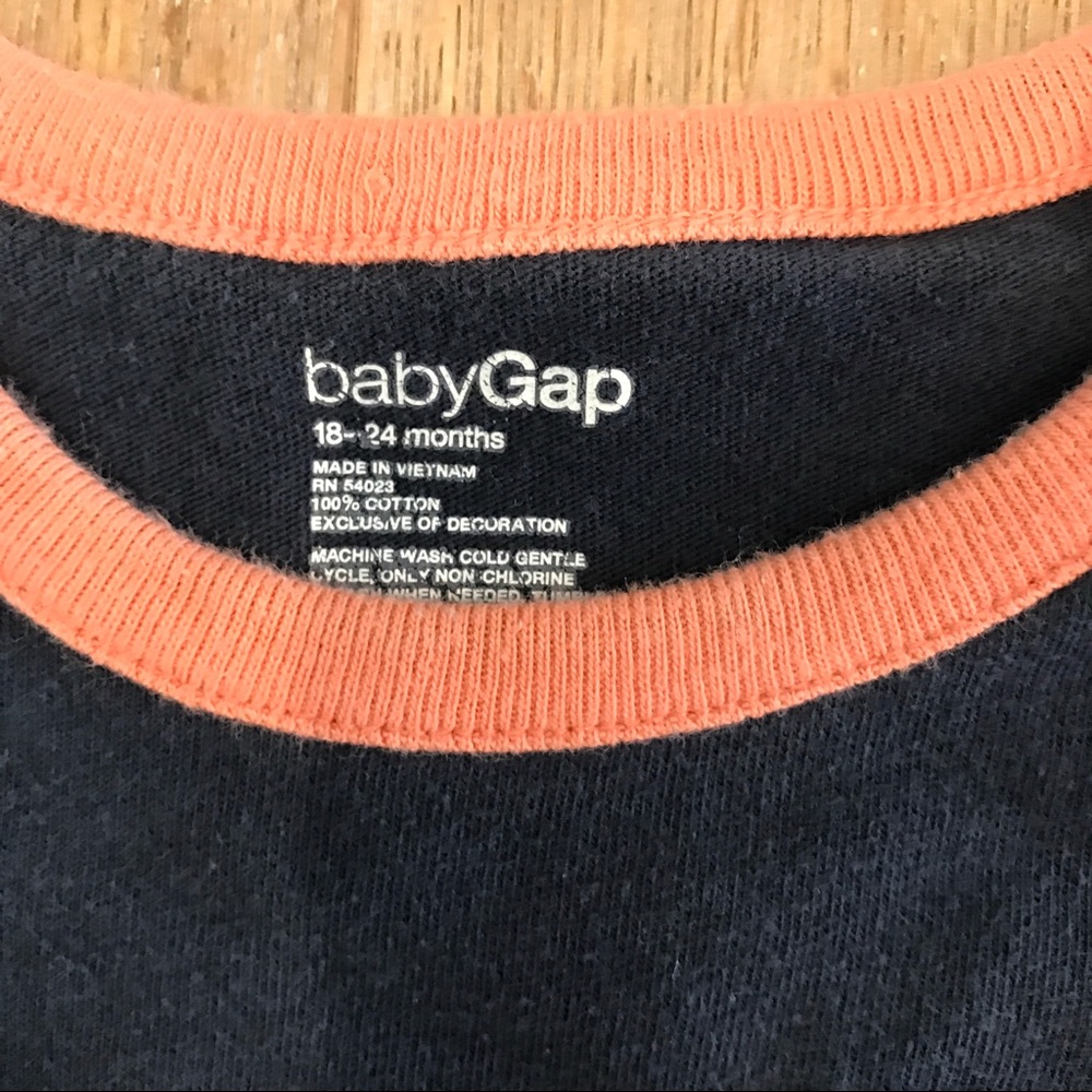 🦊 Gap Color Block Tee - Picture 3 of 3