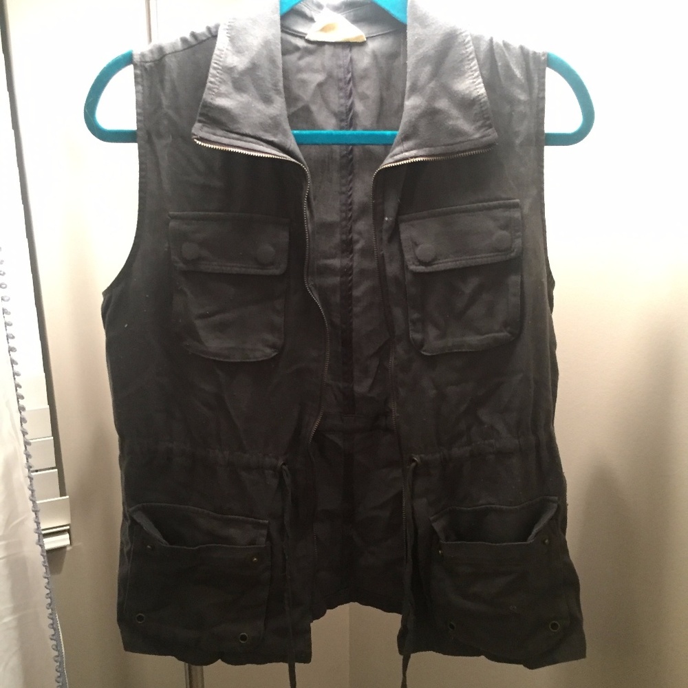 Maison Jules Cargo Gray Vest
