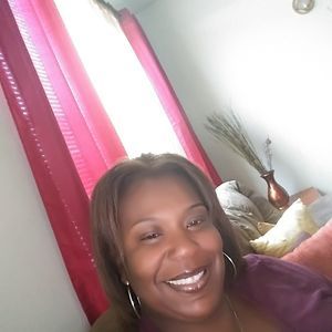 Meet your Posher, Pamela