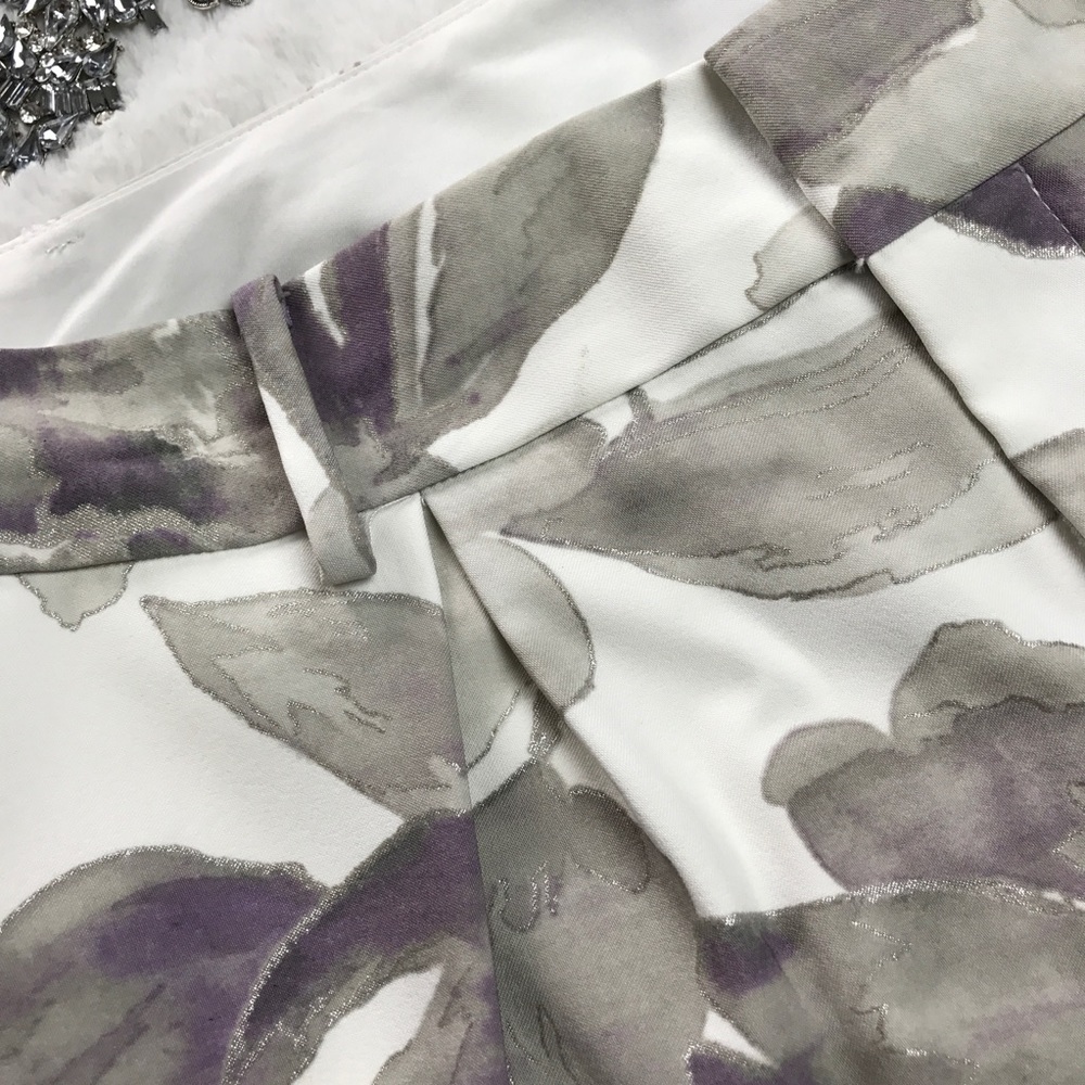 Grey Floral Simply Vera Wang Cute Dressy Shorts - Picture 2 of 4