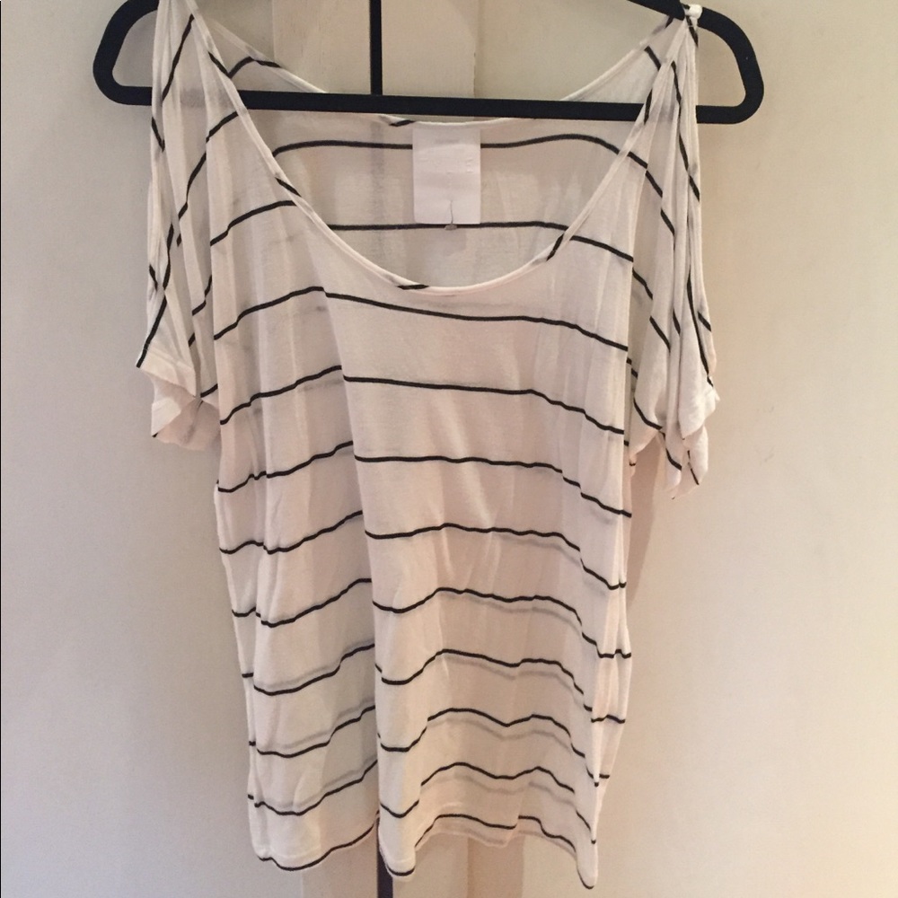 Tylie stripped top with open shoulders
