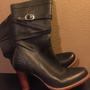 Ugg cowgirl style boots😮😍