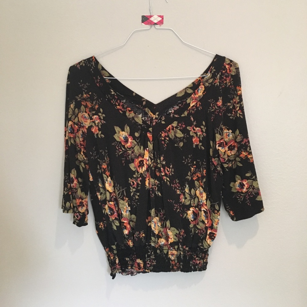 Stretchy Floral top💐🎱