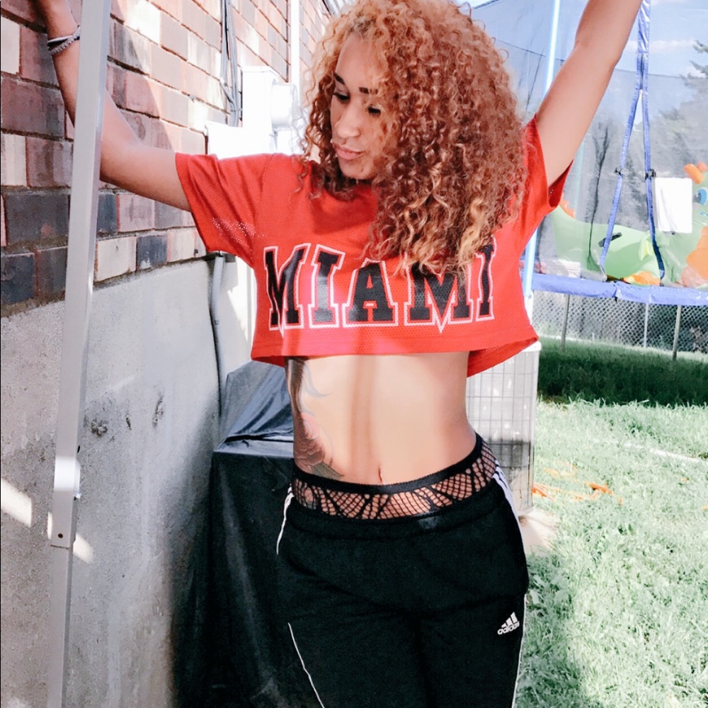 Crop top