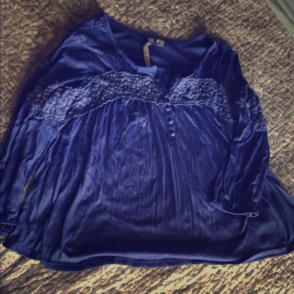 Lauren Conrad blue quarter sleeve blouse