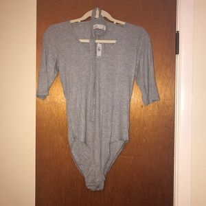 BNWT Gray Abercrombie and Fitch Body Suit 💖