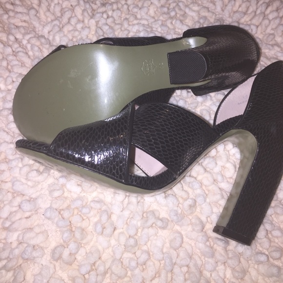 Audrey Brooks reptile heels - Picture 7 of 8