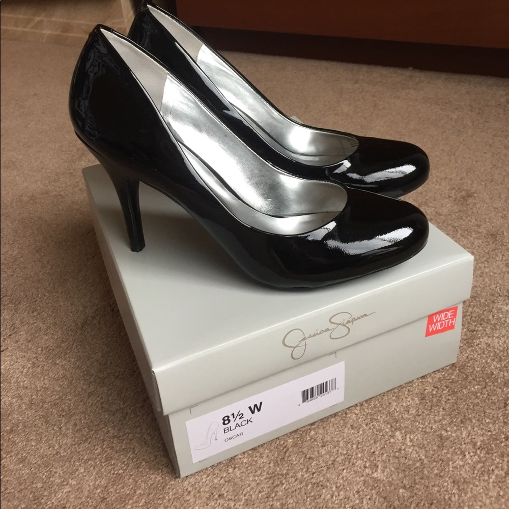 Jessica Simpson Oscar Pump - size 8.5 Wide