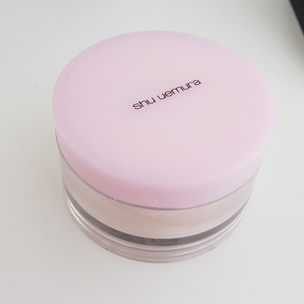Shu Umemura mineral powder