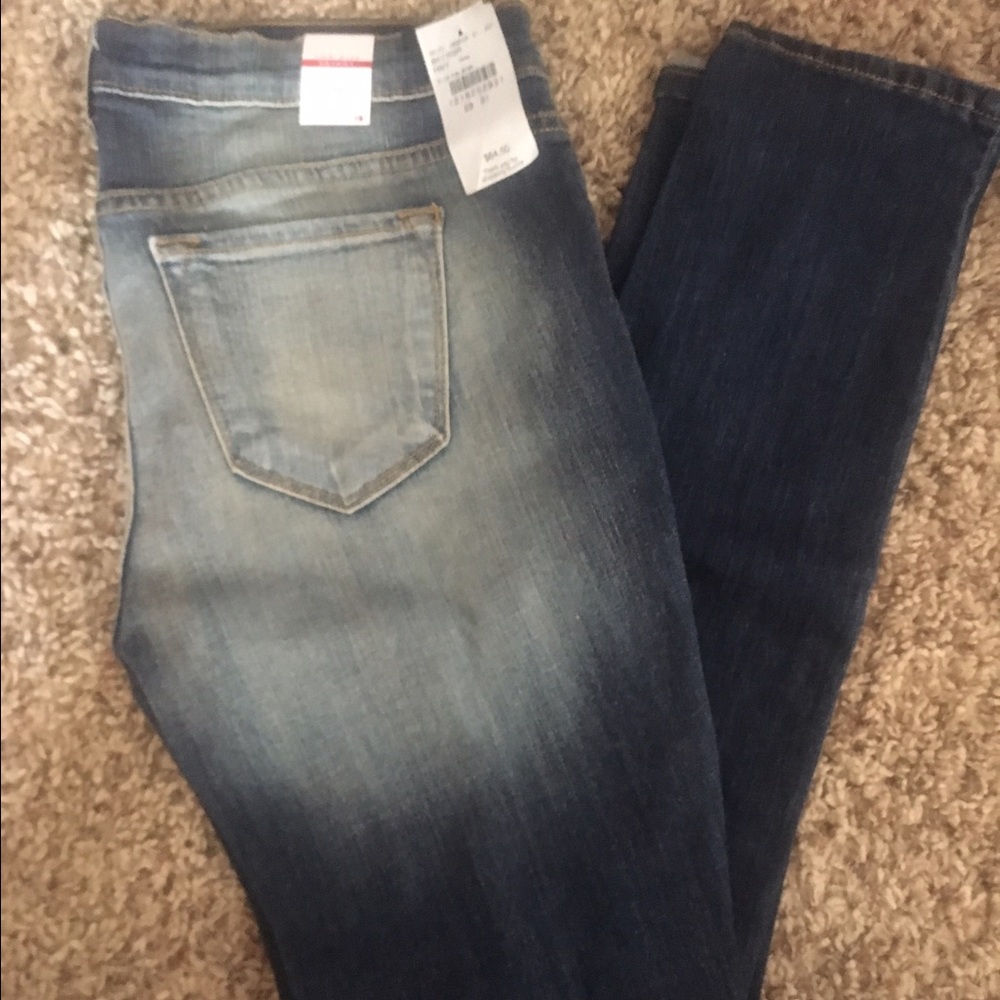 Buckle Jeans