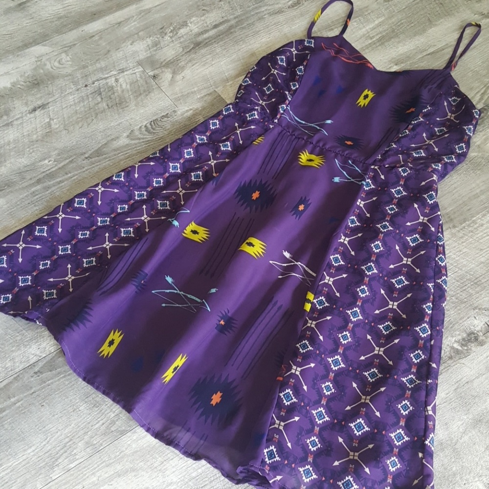 Aztec print strappy flowy dress 💕