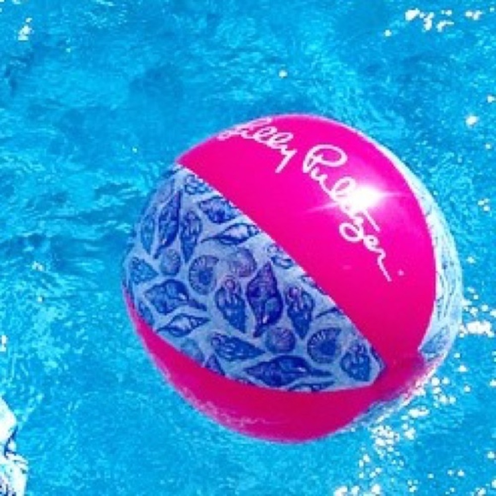 Brand new Lilly pulitzer stuffed shells beach ball