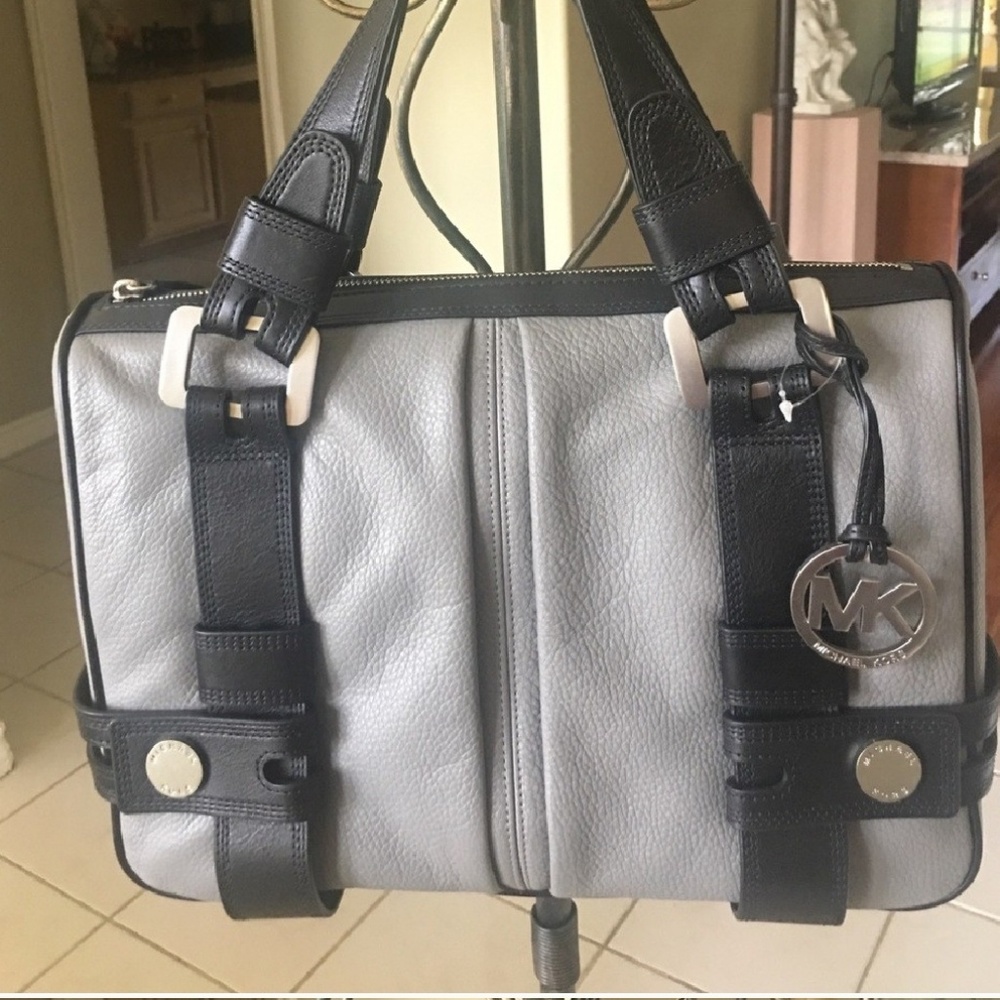 BEAUTIFUL MK SATCHEL