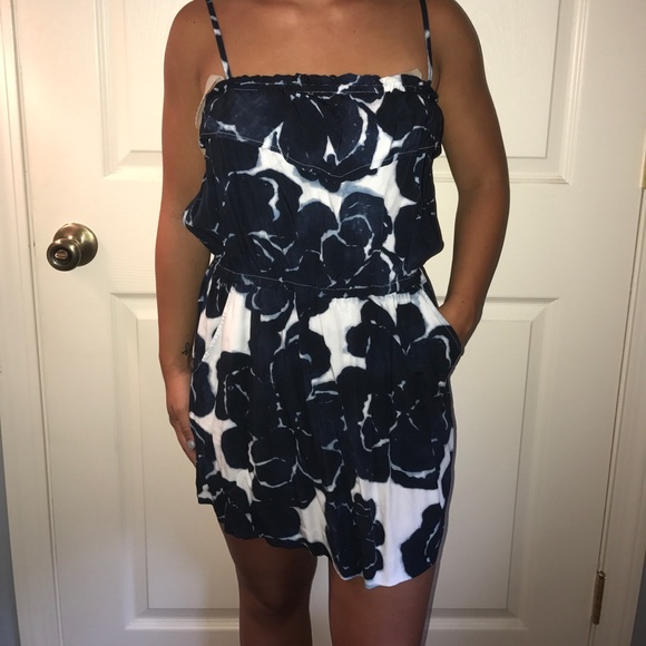 J. Crew Dresses & Skirts - J. Crew floral dress
